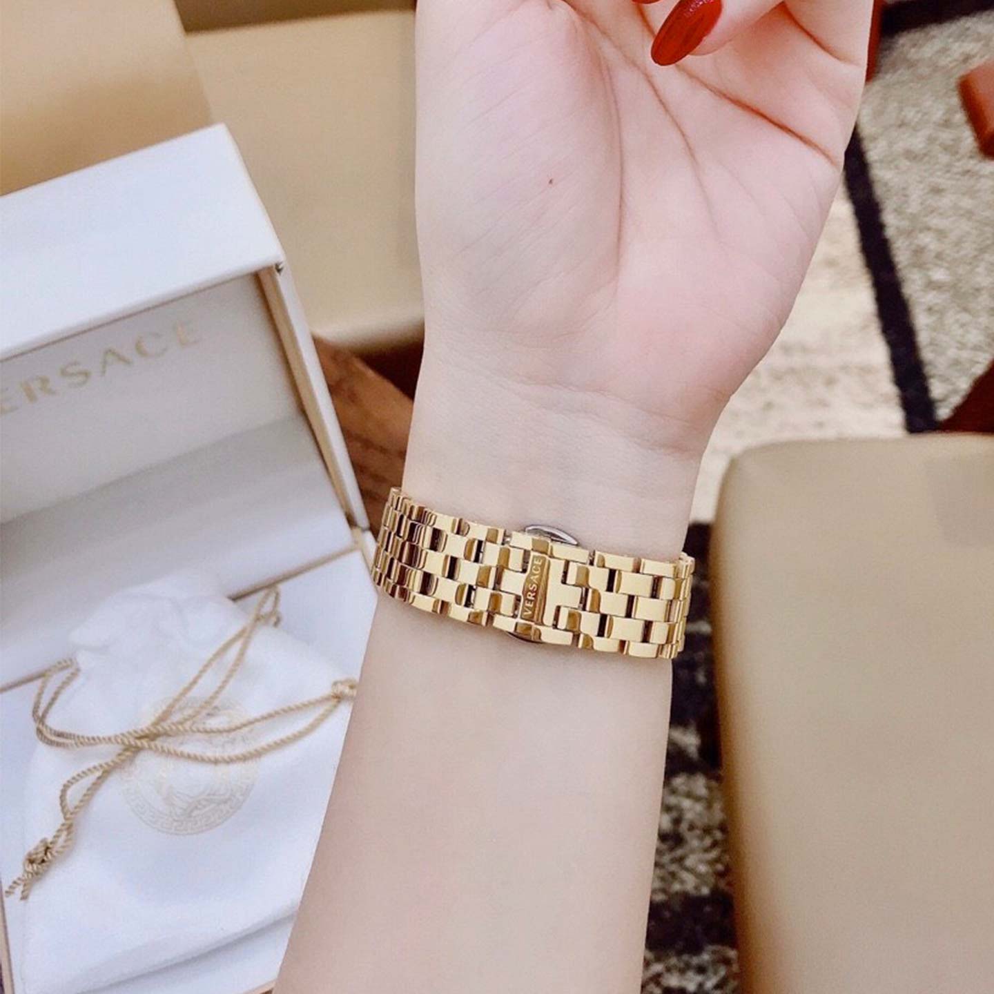 VERSACE NEW COUTURE GOLD JAUNE FOND NOIR